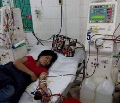 Xin giúp đỡ người phụ nữ bị suy thận mãn
