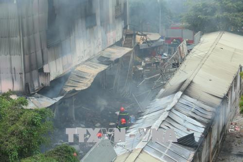 Khám nghiệm hiện trường, điều tra nguyên nhân vụ cháy chợ Quang