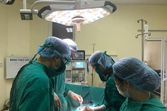 Bệnh viện K phẫu thuật thành công khối u tử cung nặng 7kg