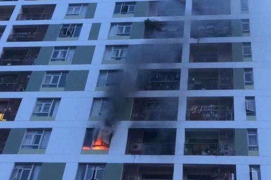 Cháy tại chung cư PARC Spring ở Sài Gòn, dân nháo nhào bỏ chạy