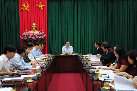 Bí thư Thành ủy Hà Nội Hoàng Trung Hải làm việc với Đảng ủy Khối doanh nghiệp Hà Nội