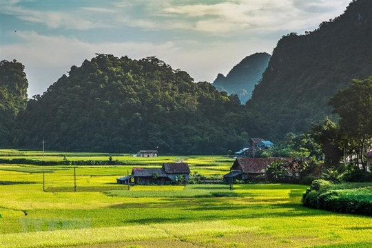 Vẻ đẹp nên thơ của Công viên địa chất Non Nước Cao Bằng