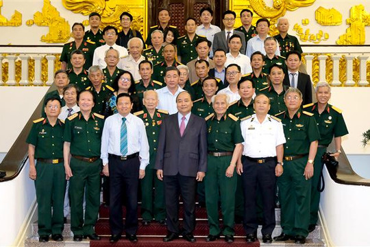 Thủ tướng gặp mặt Ban Chỉ đạo công trình sách "Ký ức người lính"