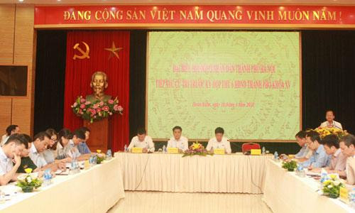 Chủ tịch UBND TP Hà Nội Nguyễn Đức Chung tiếp xúc cử tri quận Hoàn Kiếm