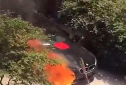 Ôtô BMW mới tinh cháy trụi vì chủ nhân cúng xe lấy may