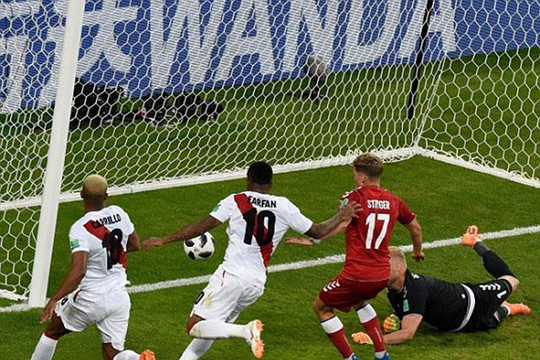 Tường thuật Peru 0-1 Đan Mạch