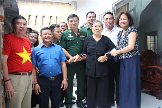 Chương trình Khúc Quân hành, lần thứ IV - 2018 đi thăm, trao quà các cựu tù tại Côn Đảo