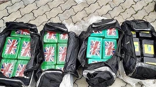 Khởi tố vụ án 100 bánh cocaine giấu trong container phế liệu