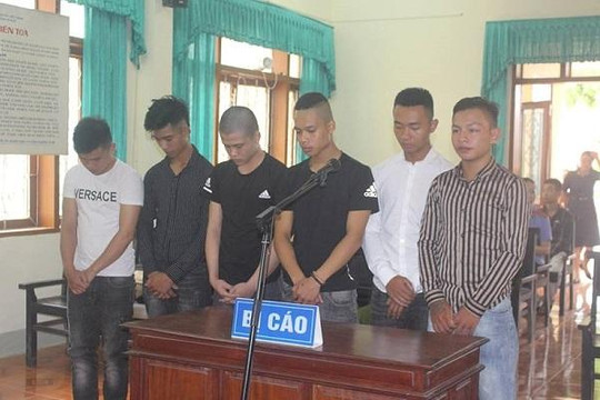 Hà Tĩnh: Án tù cho cả nhóm đi đánh ghen