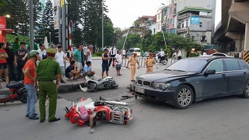 Hà Nội: Nữ tài xế BMW gây tai nạn liên hoàn khiến nhiều người bị thương