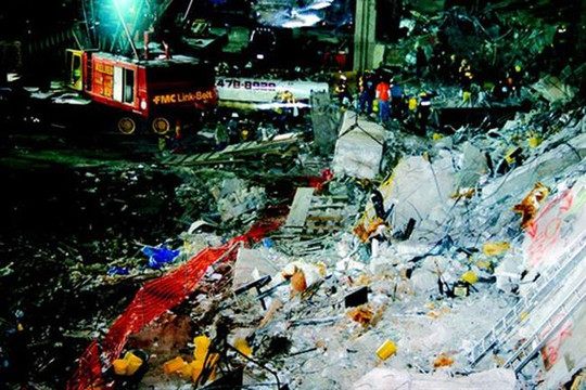 Trung tâm Thương mại Thế giới từng "sống sót" khi quả bom 600kg được kích nổ năm 1993