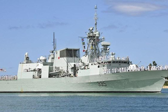 Đội tàu Hải quân Hoàng gia Canada thăm xã giao thành phố Đà Nẵng