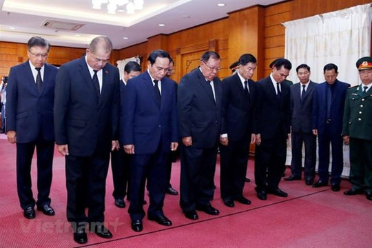 Lễ viếng và mở Sổ tang Chủ tịch nước Trần Đại Quang tại Lào