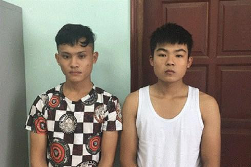 2 thanh niên rủ nhau chặn xe cướp tài sản ở Hà Nội