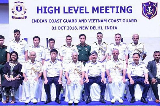Tàu cảnh sát biển Việt Nam lần đầu tiên cập cảng Ấn Độ