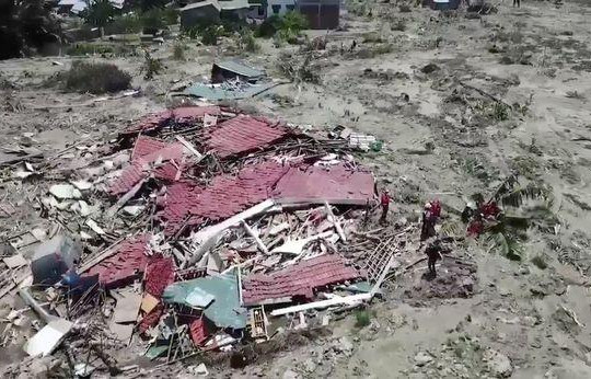 Động đất, sóng thần ở Indonesia: Số người thiệt mạng tăng lên gần 1.600 người