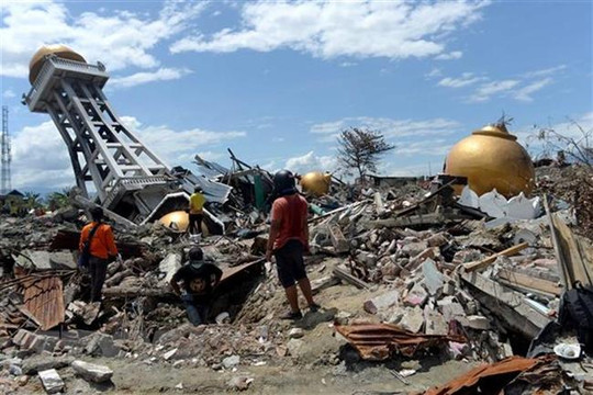 Hơn 2.000 người chết trong vụ động đất, sóng thần ở Indonesia