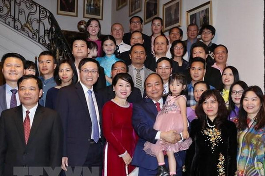 Thủ tướng Nguyễn Xuân Phúc gặp bà con cộng đồng người Việt tại Bỉ