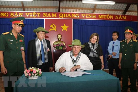 Chủ tịch Cuba kết thúc chuyến thăm hữu nghị chính thức Việt Nam