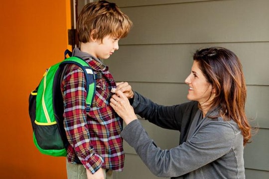 Lời động viên bà mẹ trên bút chì của con trai khiến trái tim cô giáo “tan chảy”