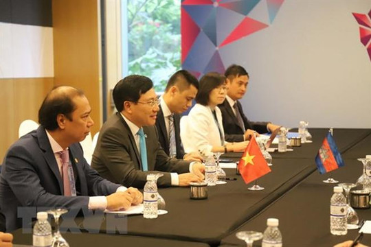 Phó Thủ tướng Phạm Bình Minh tham dự các hội nghị APSC và ACC