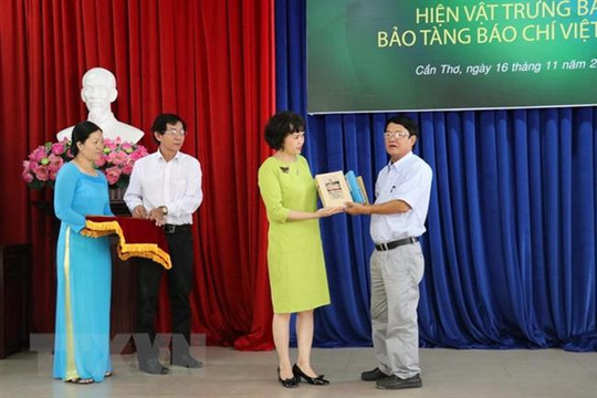 Bảo tàng Báo chí Việt Nam tiếp nhận gần 1.000 hiện vật, tư liệu