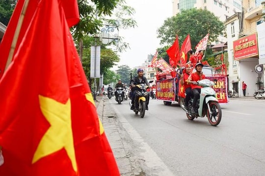 Việt Nam 3-0 Campuchia: Giành ngôi đầu bảng