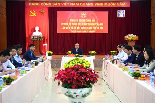Bí thư Thành ủy Hà Nội Hoàng Trung Hải làm việc với Sở Xây dựng