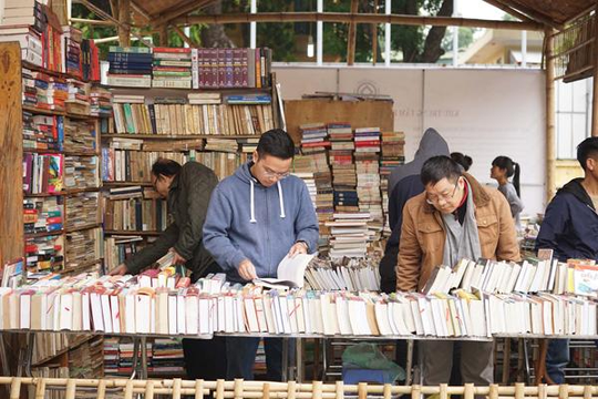 50 tấn sách được giới thiệu tại Lễ hội sách cũ Thăng Long 2018