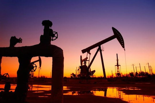 OPEC đang tìm cách cắt đủ sản lượng, giá dầu tiếp tục giảm