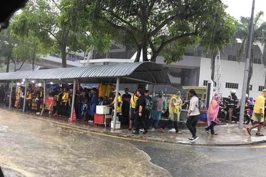 Chung kết AFF Malaysia - Việt Nam: Mưa quá to âu lo trước giờ đá ở Bukit Jalil