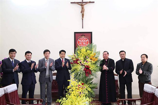 Chủ tịch UBND TP Hà Nội chúc mừng tân Tổng Giám mục Tổng Giáo phận Hà Nội