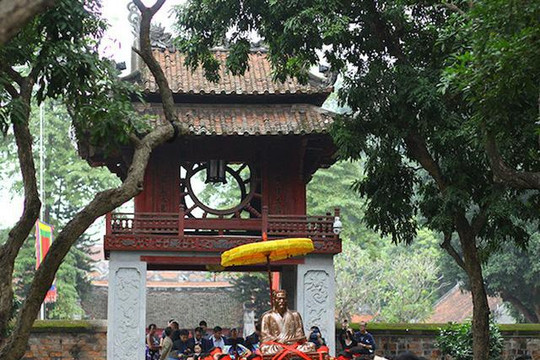 Lễ Tưởng niệm 345 năm ngày sinh và trao tượng đồng danh nhân Nguyễn Quý Ân