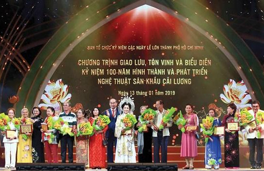 Biểu diễn và tôn vinh 100 năm nghệ thuật sân khấu cải lương hình thành và phát triển