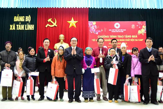Bí thư Thành ủy Hà Nội Hoàng Trung Hải trao quà Tết tại huyện Ba Vì