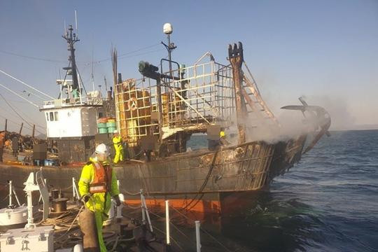 Tàu cá Hàn Quốc bốc cháy, hai thuyền viên người Việt gặp nạn