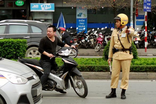 Hà Nội xử lý trên 300.000 trường hợp vi phạm giao thông năm 2018