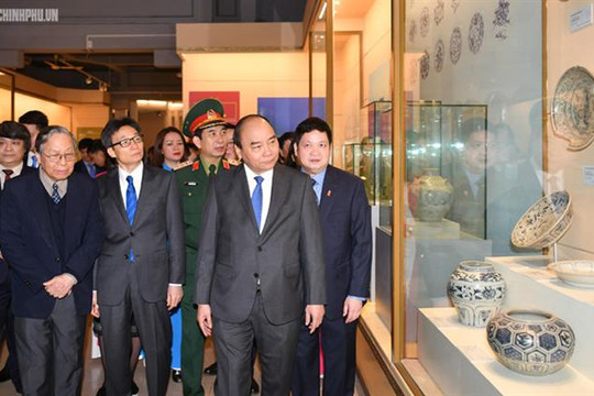Thủ tướng tham quan Bảo tàng Lịch sử quốc gia Việt Nam