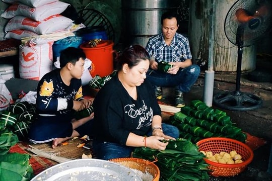 Ghé thăm làng bánh chưng ngày giáp Tết