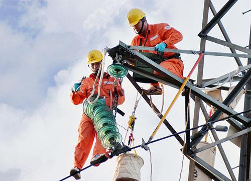 Tăng cường bảo đảm điện phục vụ Tết Nguyên đán 2019