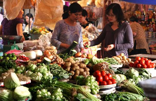 Hà Nội: Giá rau xanh, thực phẩm tăng khoảng 30 - 50%