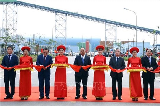 Thủ tướng cắt băng khánh thành Nhà máy Nhiệt điện Thái Bình