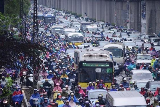 Hạn chế xe máy theo lộ trình tại Hà Nội: Cần tiến hành từng bước, chắc chắn