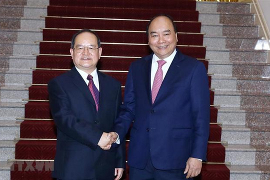 Thủ tướng Nguyễn Xuân Phúc tiếp Bí thư Đảng ủy Khu Tự trị dân tộc Choang, Quảng Tây