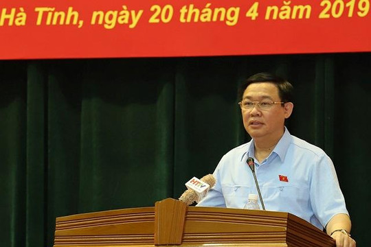 Phó Thủ tướng Vương Đình Huệ tiếp xúc cử tri doanh nghiệp