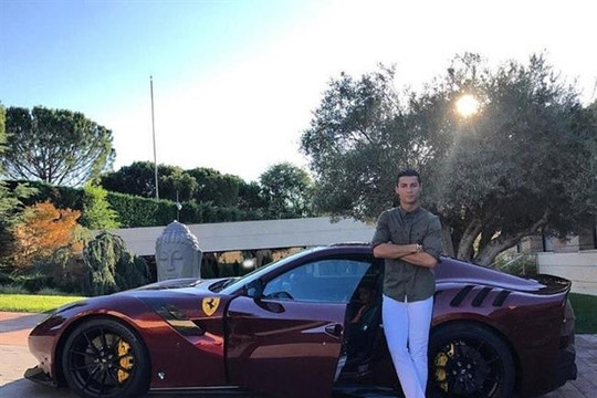Ronaldo sở hữu siêu xe đắt nhất thế giới