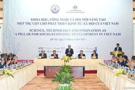Thủ tướng dự Hội nghị Khoa học công nghệ và Đổi mới sáng tạo