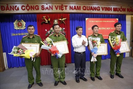 Khen thưởng công dân báo thông tin liên quan vụ hai thi thể trong thùng bê tông