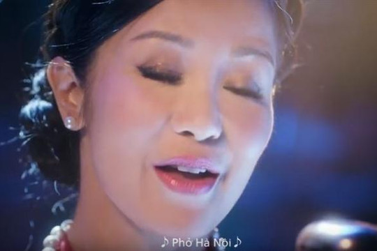 Hát nhái để kiếm tiền quảng cáo, ca sĩ Hồng Nhung có xúc phạm nhạc sĩ quá cố Hoàng Hiệp?