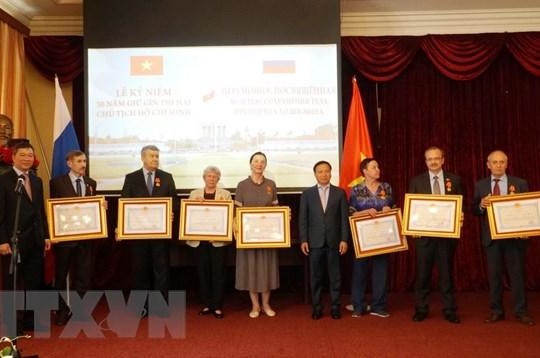 Vinh danh các chuyên gia Nga gìn giữ thi hài Chủ tịch Hồ Chí Minh